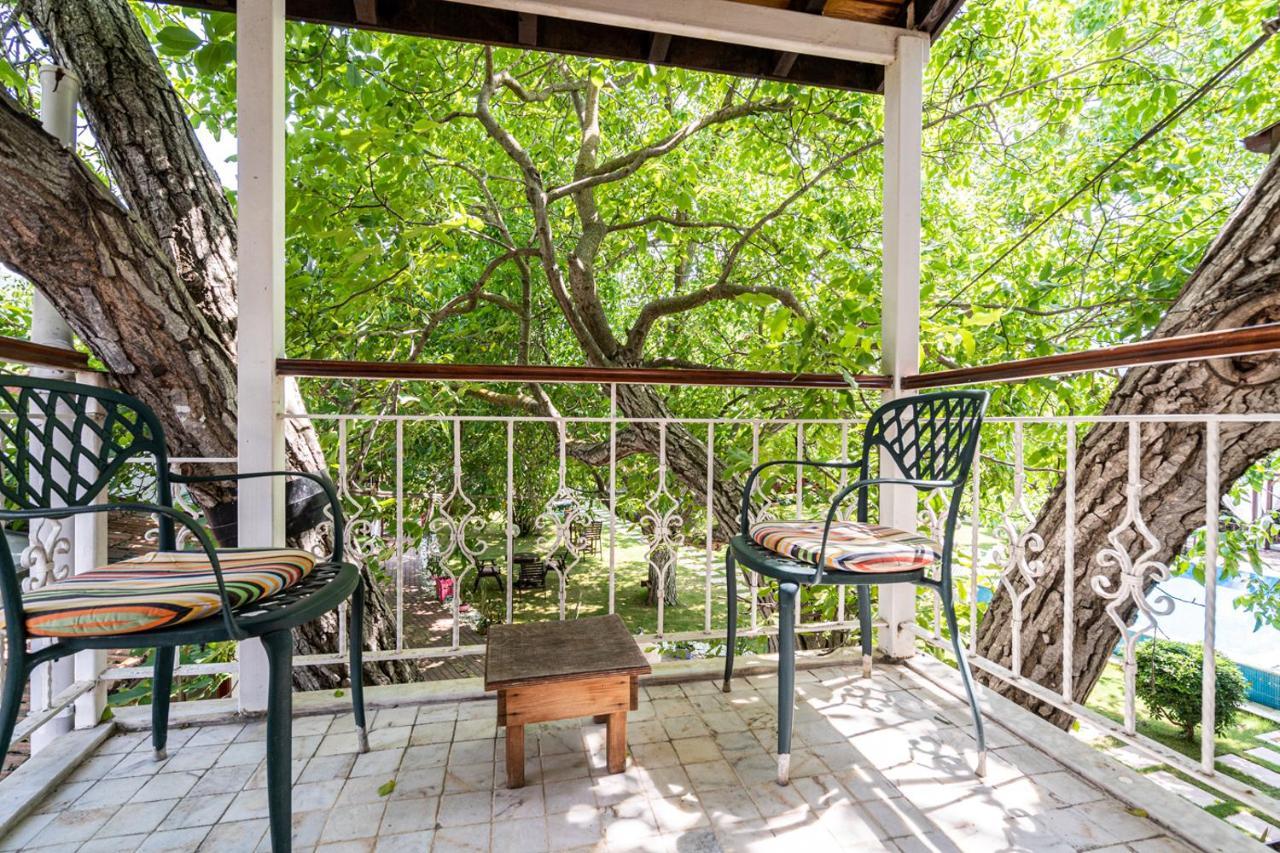 Ephesus Lodge Киразлы Экстерьер фото