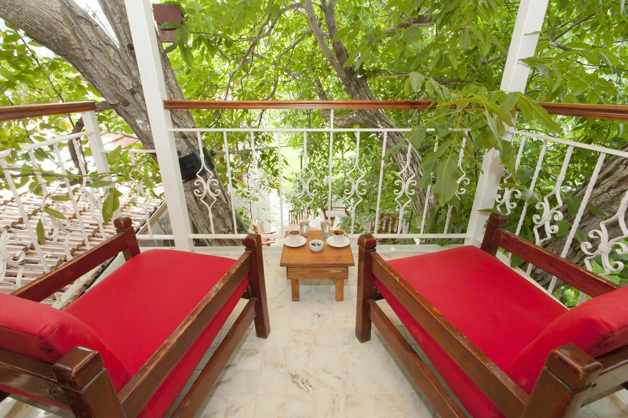 Ephesus Lodge Киразлы Экстерьер фото